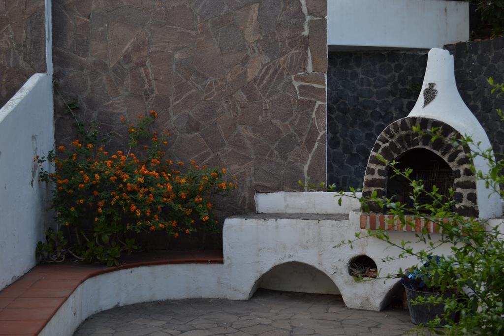 Villa Schicciolina à Stromboli Extérieur photo